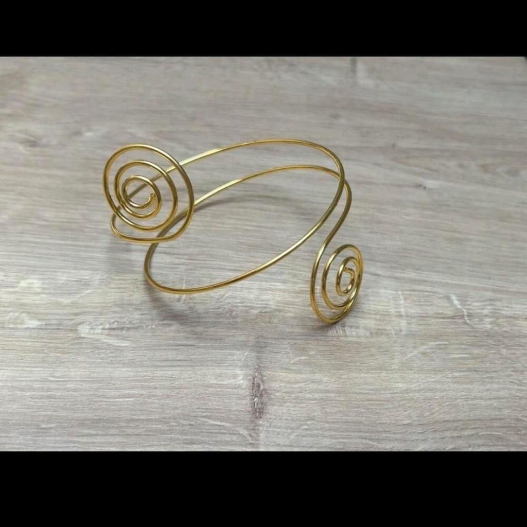 Golden Spiral Pattern Bangle Armlet
