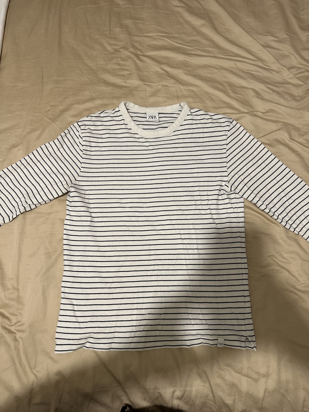 White jumper with blue horizontal stripes, perfect condition - Image 2