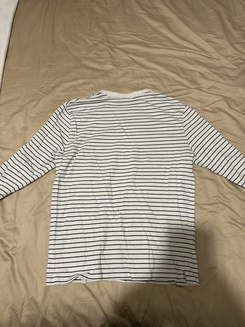 White jumper with blue horizontal stripes, perfect condition - Image 3