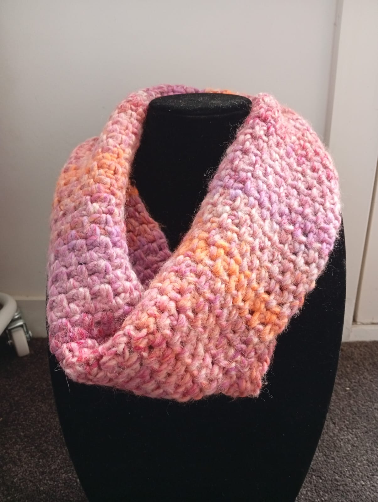 handmade crochet lesbian pride neckwarmer